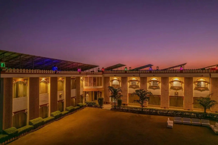 Hotel Paradise Palace Inn