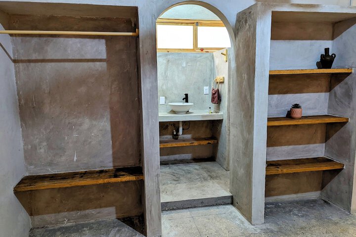 Room 12 of 20
