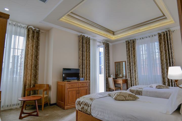 Room 15 of 79