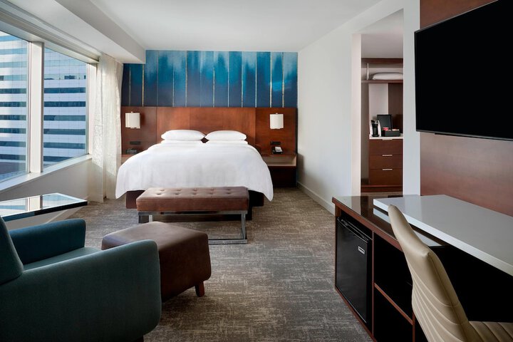 Room 13 of 77