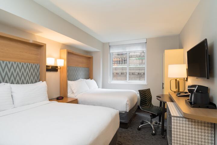 Standard Room, King or Two Doubles (1 of 10)