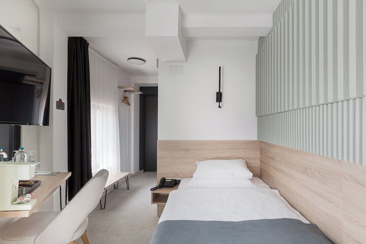 Room 26 of 58