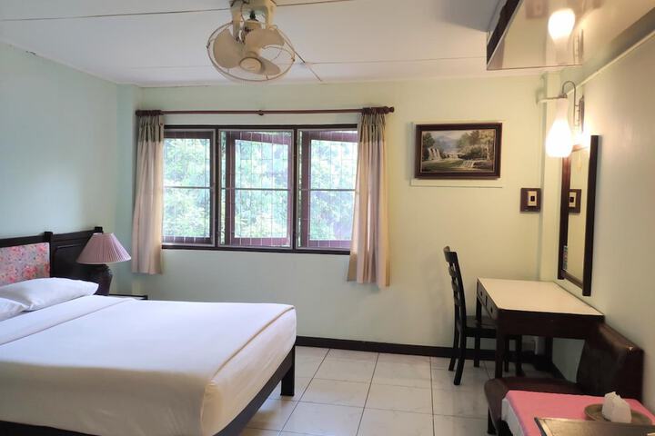 Room 15 of 50