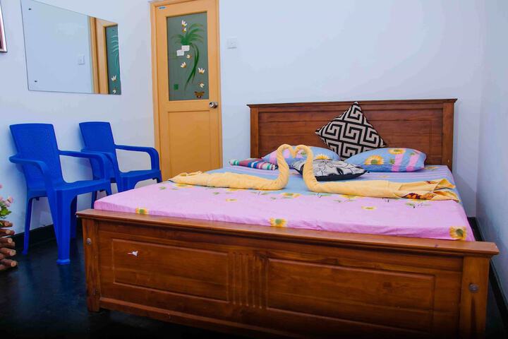 Room 14 of 14