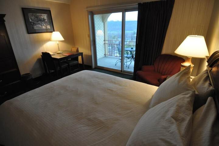 Room 7 of 34