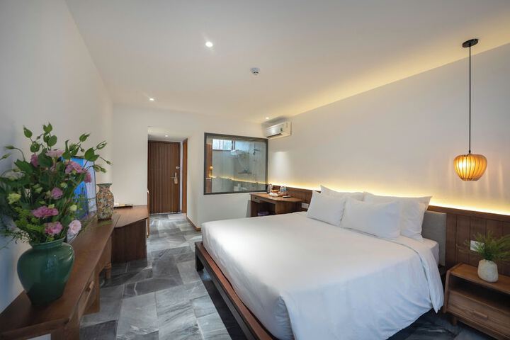 Room 9 of 75