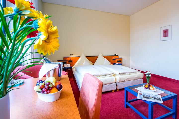 Room 12 of 45