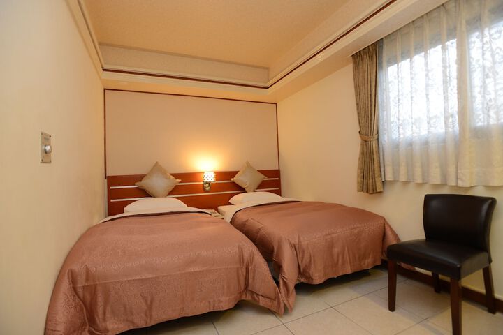 Room 21 of 53