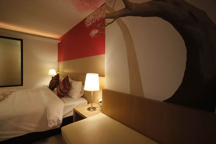 Room 7 of 42