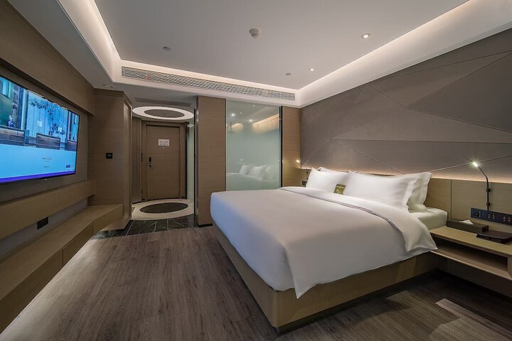 Room 3 of 39