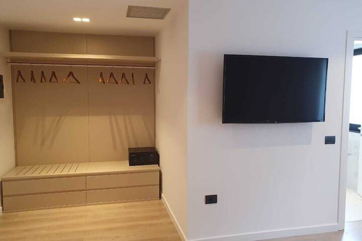 Room 18 of 37