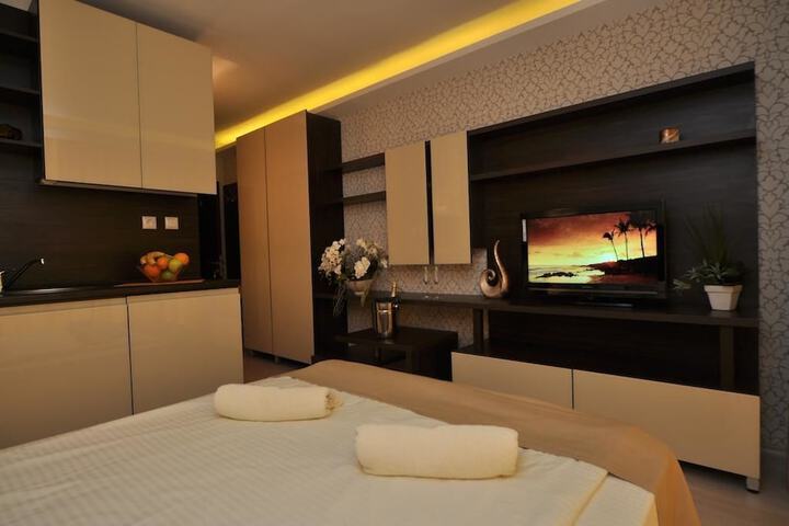 Room 18 of 52