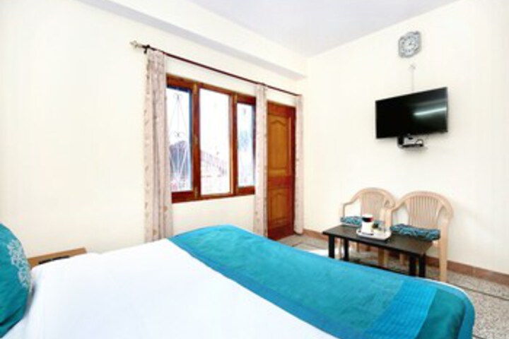 Room 18 of 25