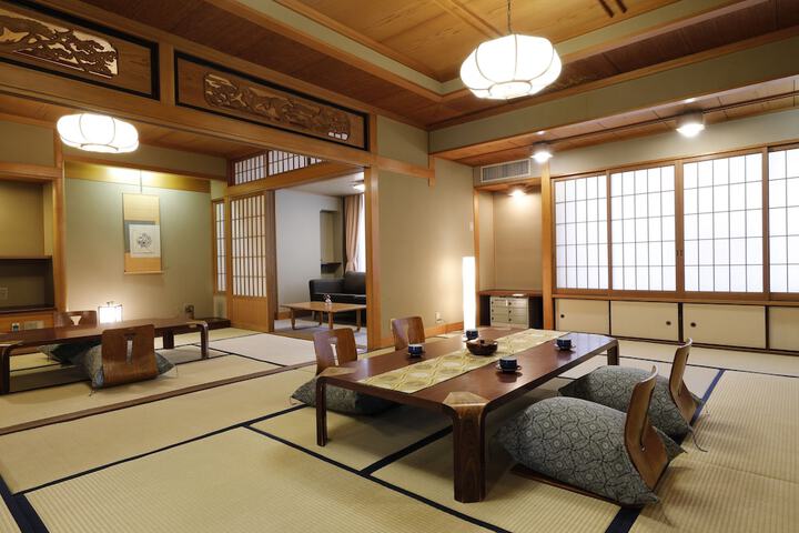 Room 7 of 92