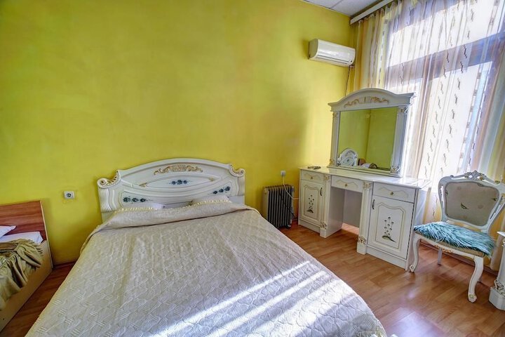 Room 11 of 45