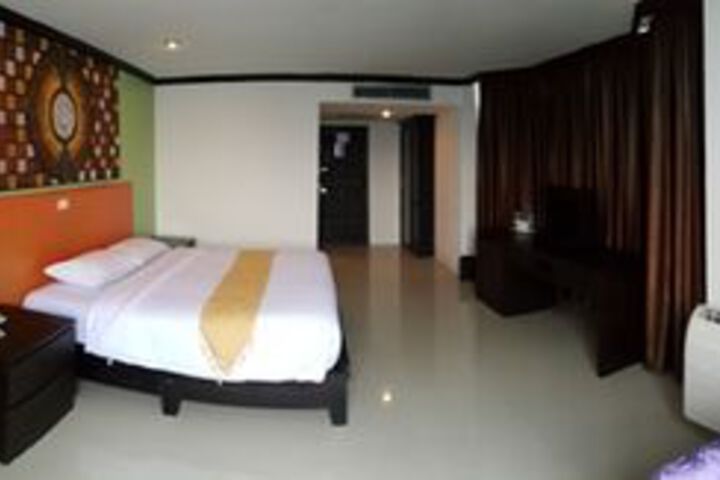 Room 31 of 103