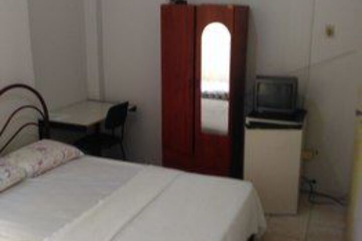 Room 81 of 189