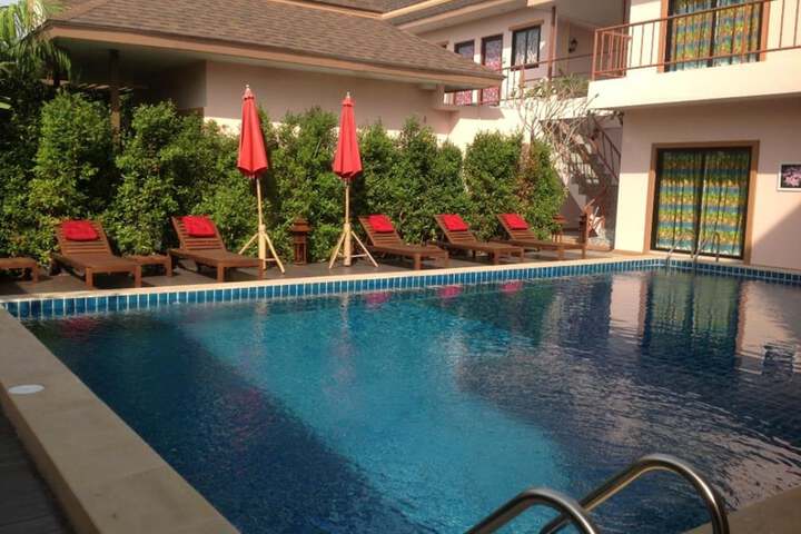 Hotel with Pool