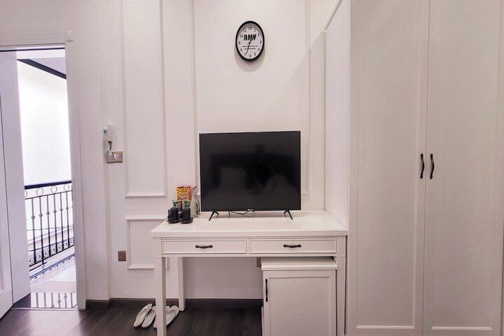 Room 2 of 45