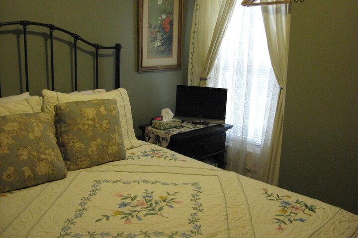 Room 15 of 114