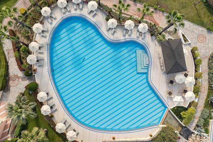 Pool 255 of 417