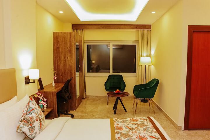 Room 15 of 33