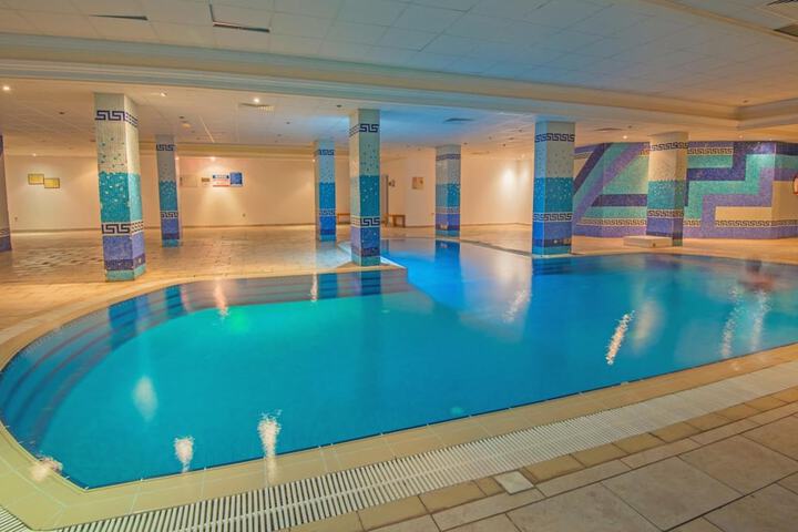 Pool 19 of 43