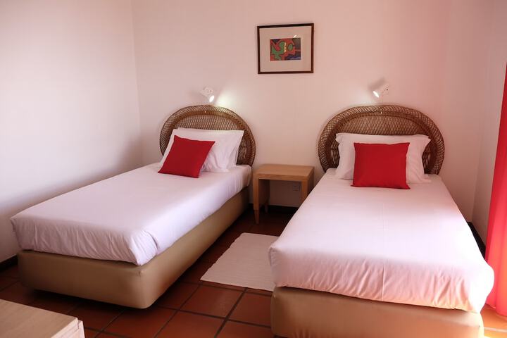 Room 10 of 35