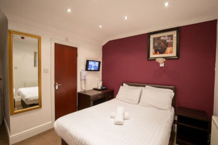 Room 20 of 37