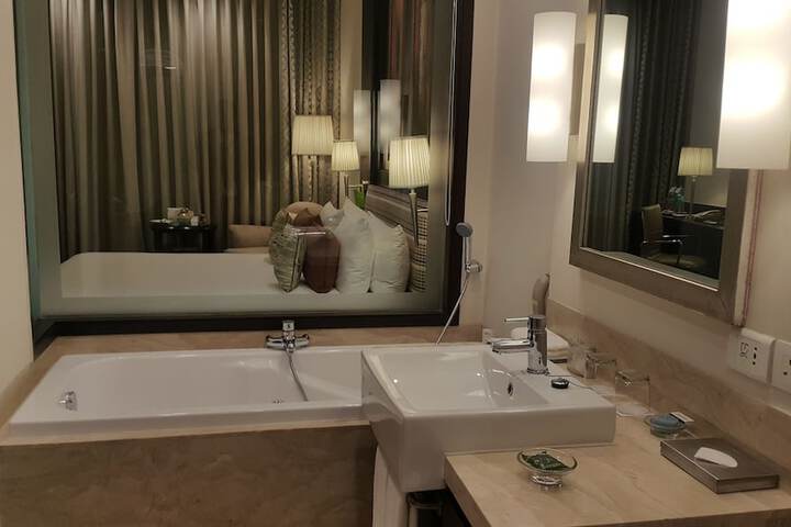 Room 28 of 57