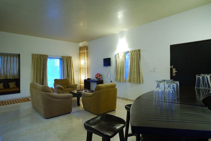 Room 15 of 49