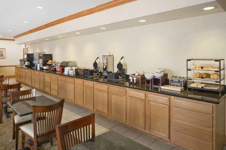 Breakfast/Coffee Service 12 of 68