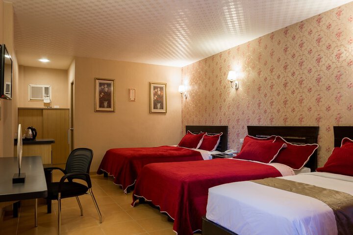Room 13 of 75