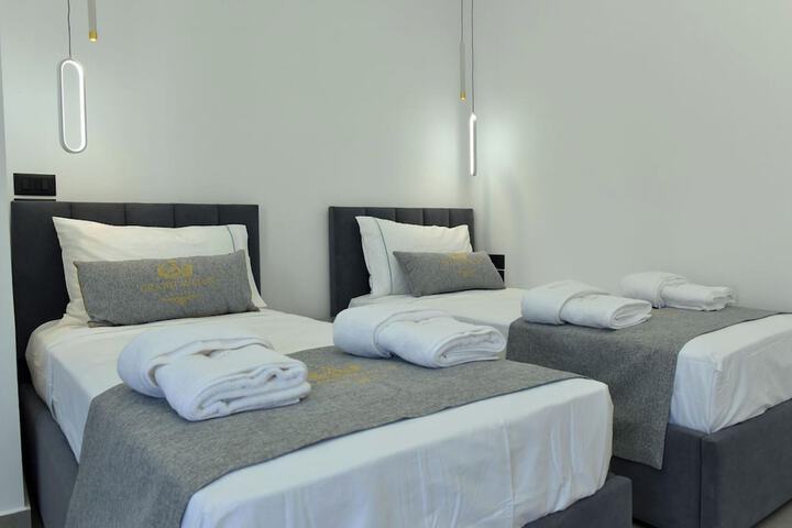 Room 20 of 164
