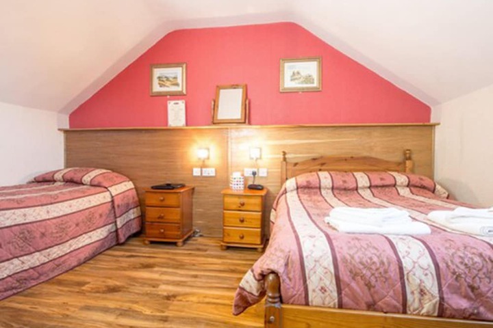 Room 15 of 33