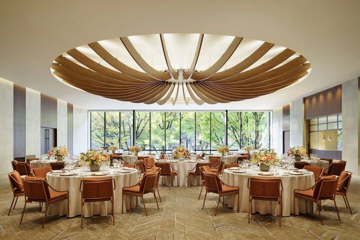 Ballroom/Hall 88 of 98