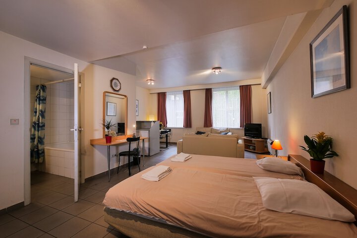 Room 4 of 56