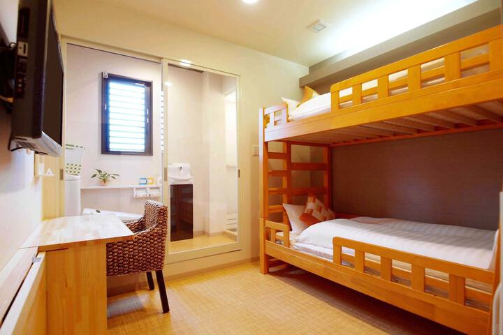 Room 8 of 53