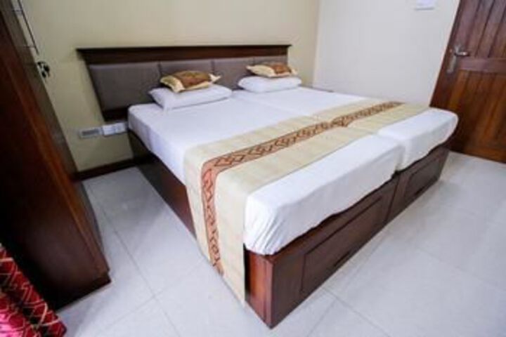 Room 43 of 48