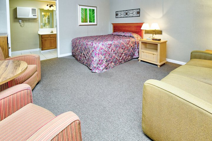 Standard Single Room 1 Queen Bed (4 of 7)