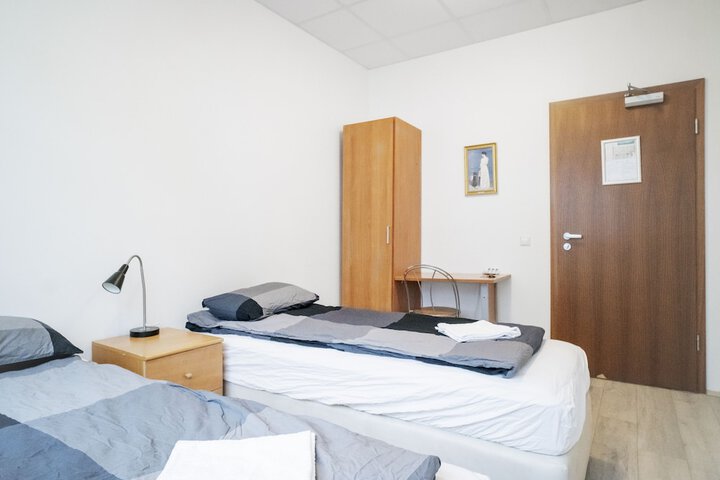 Room 10 of 23