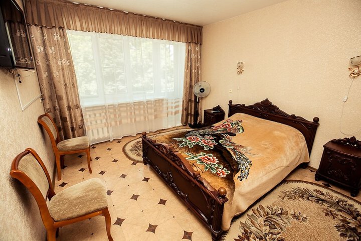 Room 27 of 36
