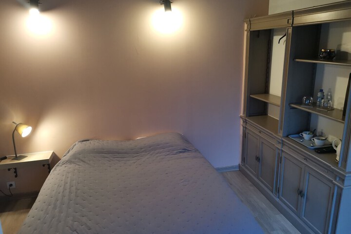 Room 11 of 49