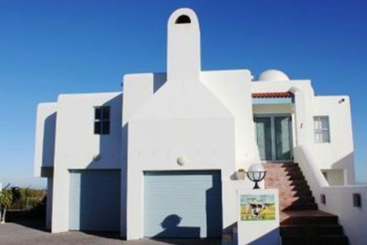 6 Eucharistos Self Catering