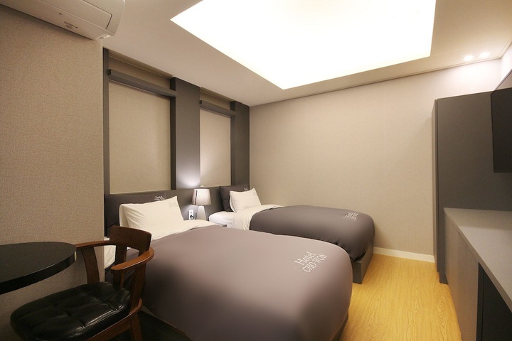 Room 30 of 127