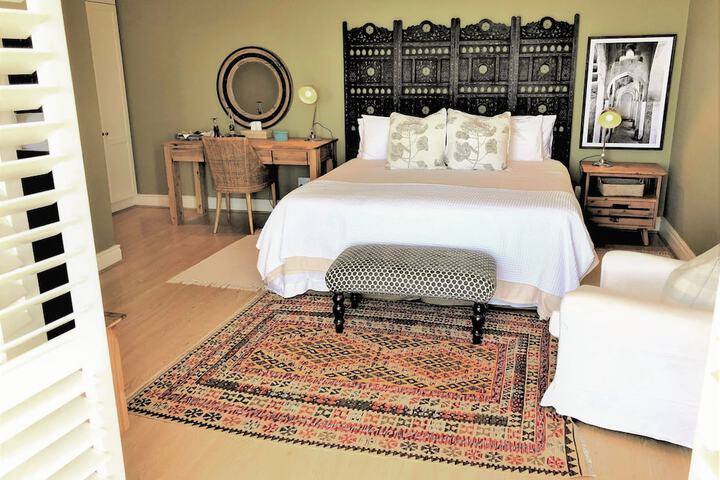 Room 4 of 23