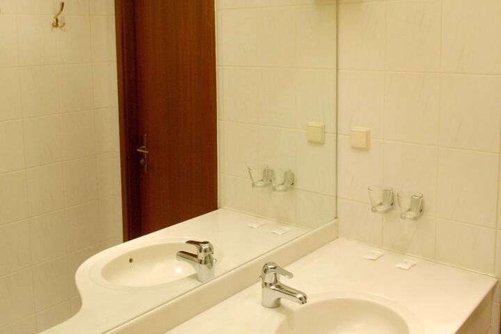 Room 7 of 26