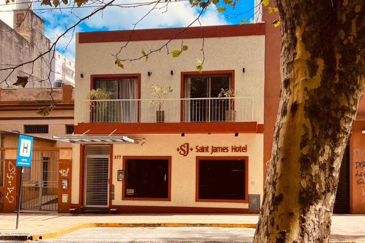 Hotel Saint James