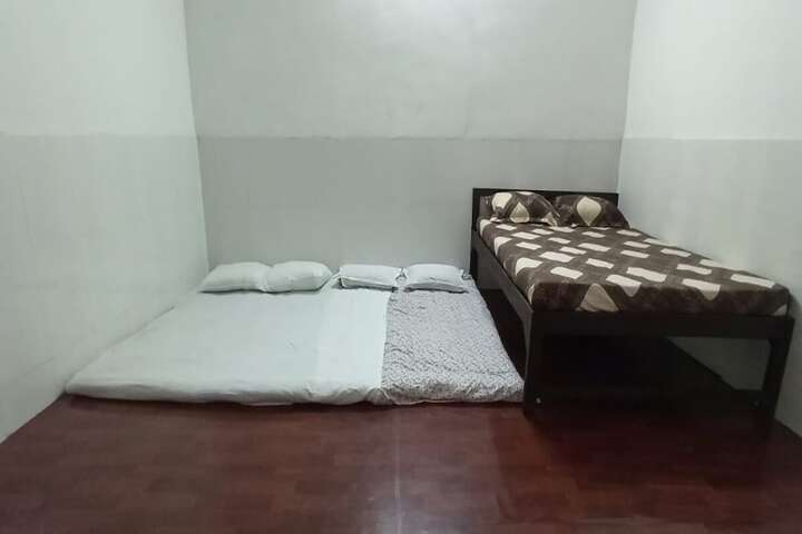 Room 3 of 18