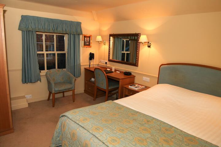 Room 36 of 206